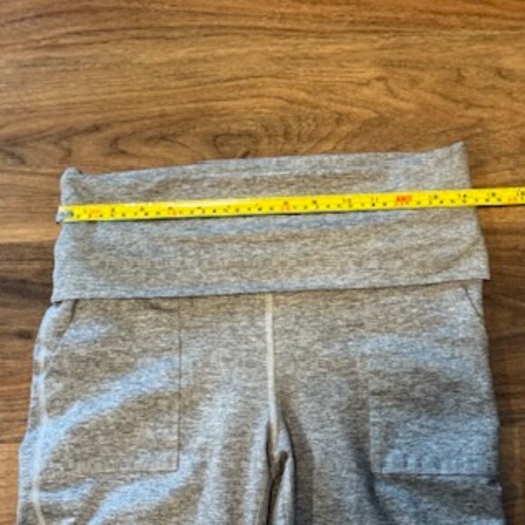 Aerie Offline The Hugger Flare Foldover Hi Rise Gray Leggings Women Sz L Pocket - Picture 3 of 8